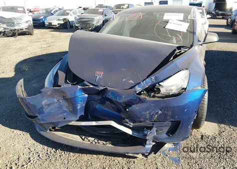 2022 Tesla Model 3 Performance Dual Motor All-Wheel Drive z USA, uszkodzony, nr VIN 5YJ3E1ECXNF127810